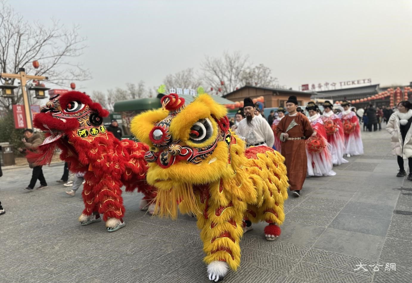 洛阳龙门市集开集 福气满满过大年