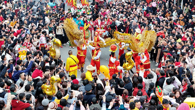 湖南洪江古商城：龍騰獅躍萬民歡
