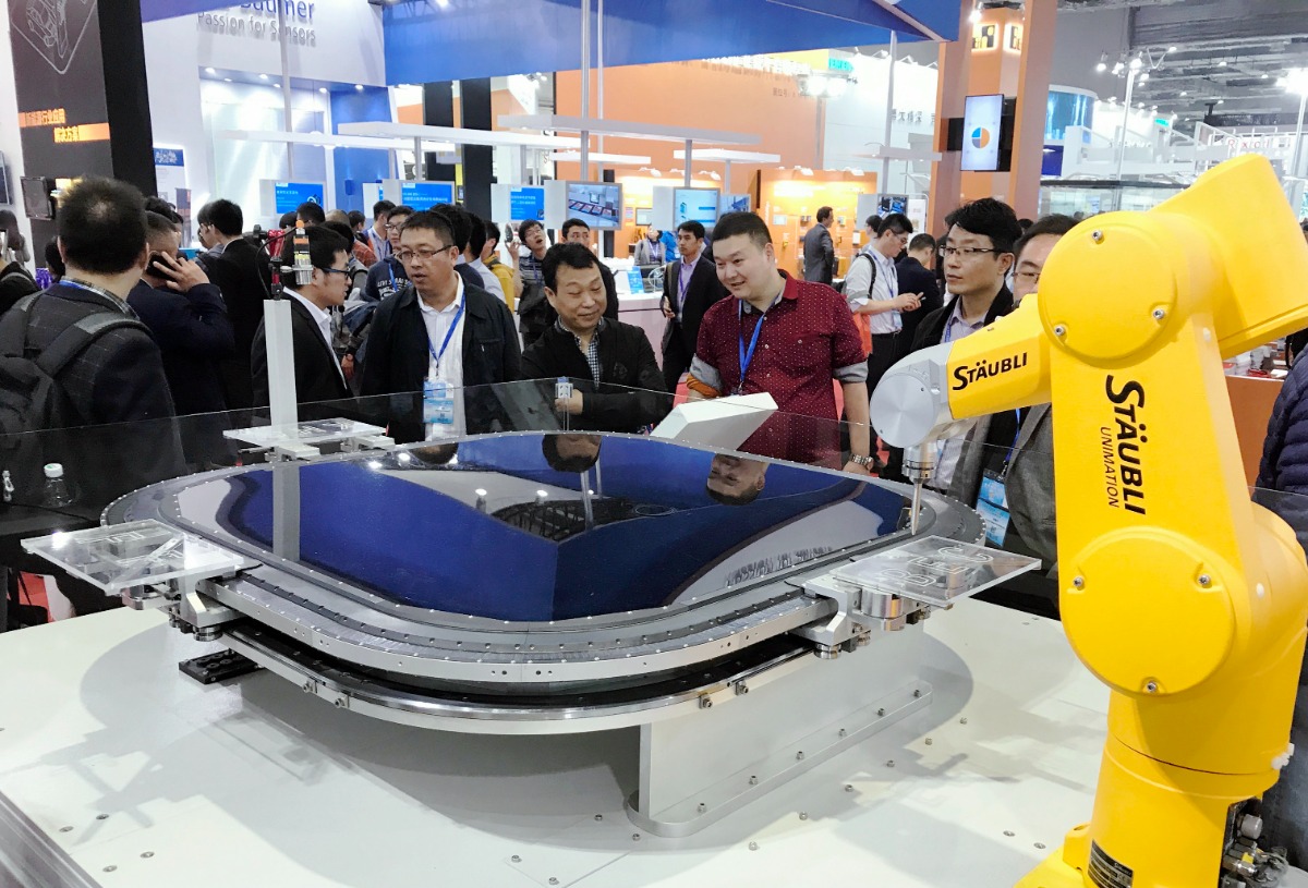 专家：政府工作报告回应市场关切 中期看好A股投资