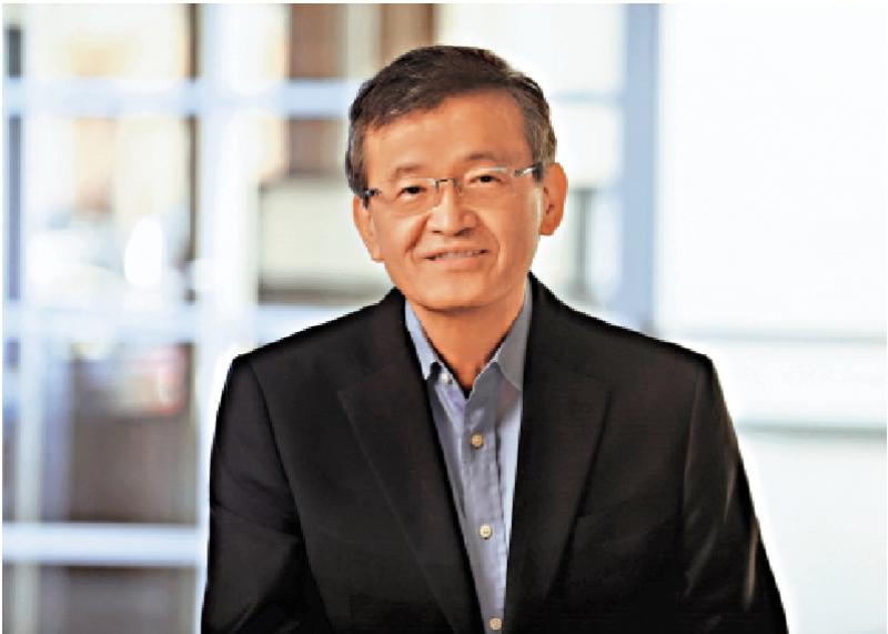 各界期望/老行尊出任新CEO 市场高度关注