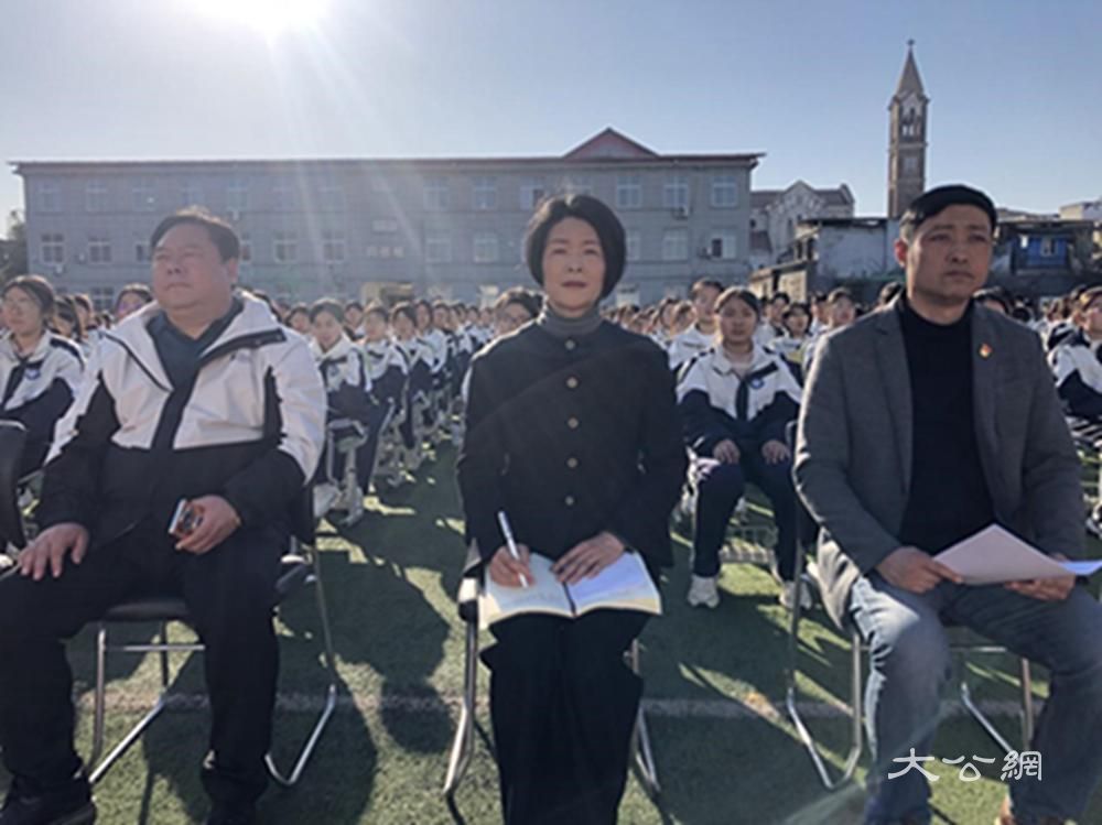 杞县王六勇：身残志坚学雷锋 励志之声启新程