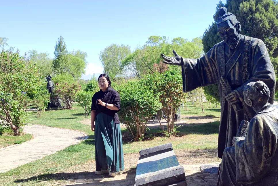 林晶瑩：祁連山下的寫詩人