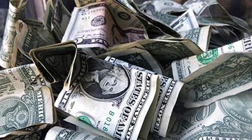 从合作到崩溃？专家：全球美元体系正被美国自己摧毁