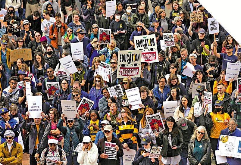 美国疯狂吊销签证 逾4700留学生或遭驱逐