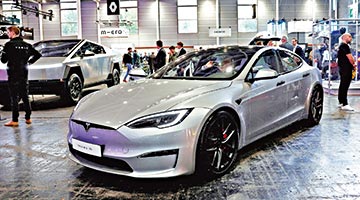 汽车关税反噬美车企 特斯拉恐遇“零件荒”