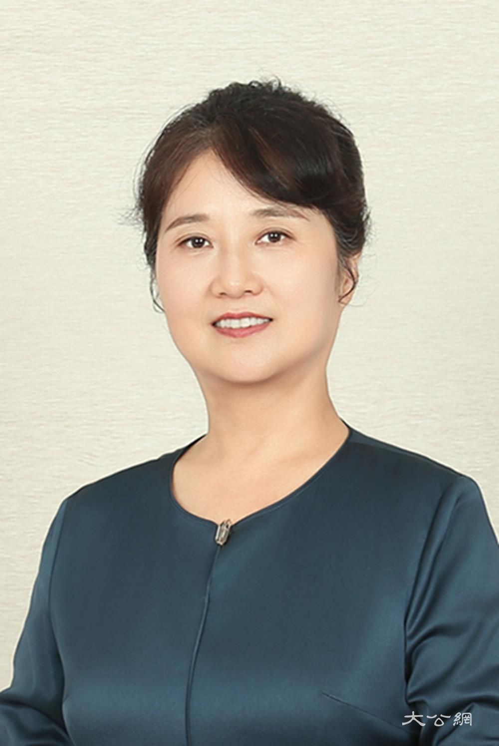 冯瑾：三十五载献教坛 匠心筑梦育桃李