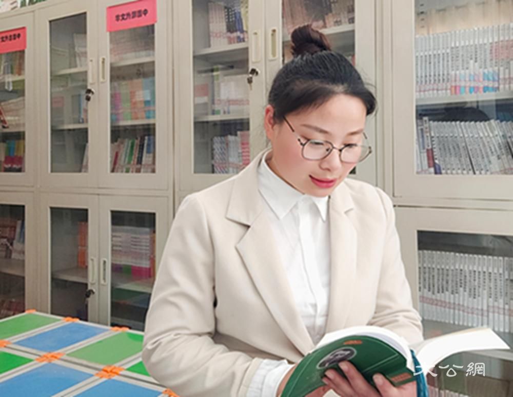 郑韦韦：以爱为源 点亮乡村教育的星光