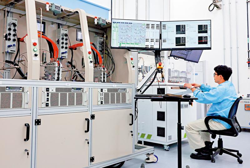 ﻿共创共享/经济组合拳为民企打气\戈 峻