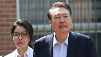 韩总统李在明主持会议 审议通过两项特检法调查尹锡悦夫妇