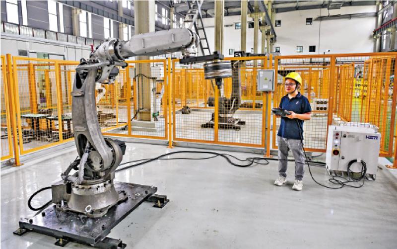 ﻿渊谋远略/工业机器人产业链不断升级\袁 渊