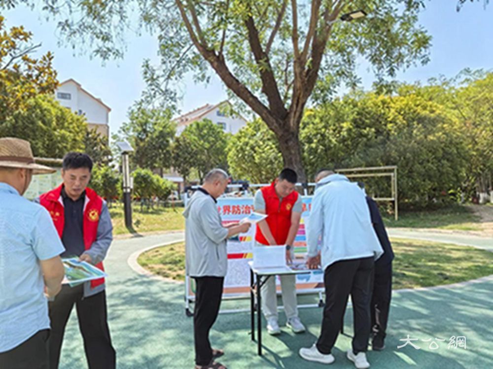 杞县林业发展中心开展“世界防治荒漠化与干旱日”宣传活动