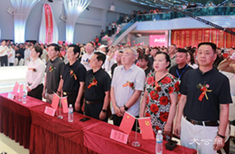 庆祝中国共产党成立104周年暨《中国品牌故事》首映盛典在商丘举行