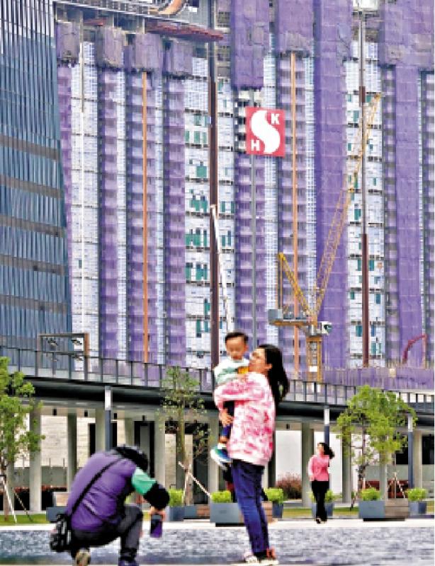 ﻿楼市强心针/息率低租金高 楼市回暖在即\廖伟强