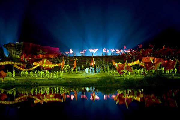 文旅部汛期、暑期出游提示：不乘坐未配备必要救生设备的观光游船