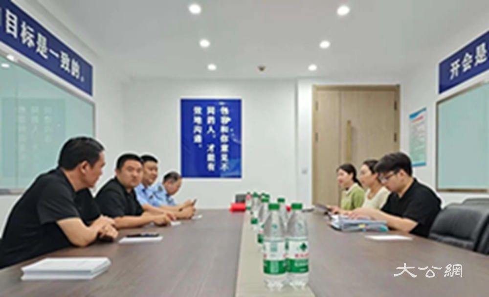 商丘市市场监管局联合商丘市总工会进企业开展民法典宣传活动