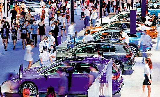 察股观经/“资产荒”导致内捲加剧\李迅雷