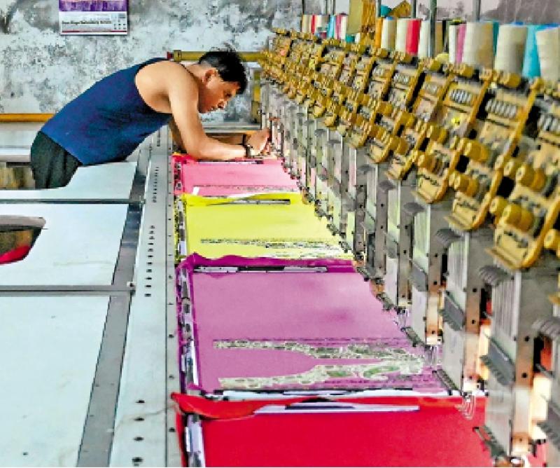 美国宣布对印度征收25%关税