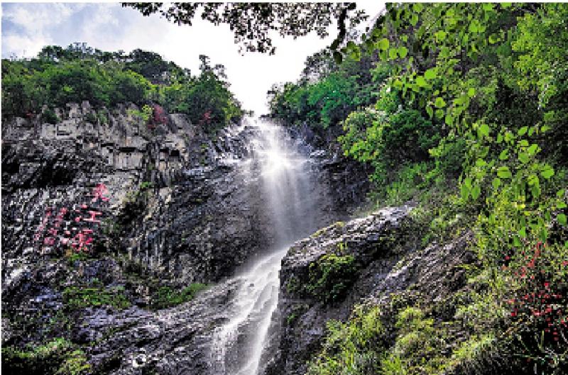 缤纷华夏/东江源的客家风情\伍俊飞
