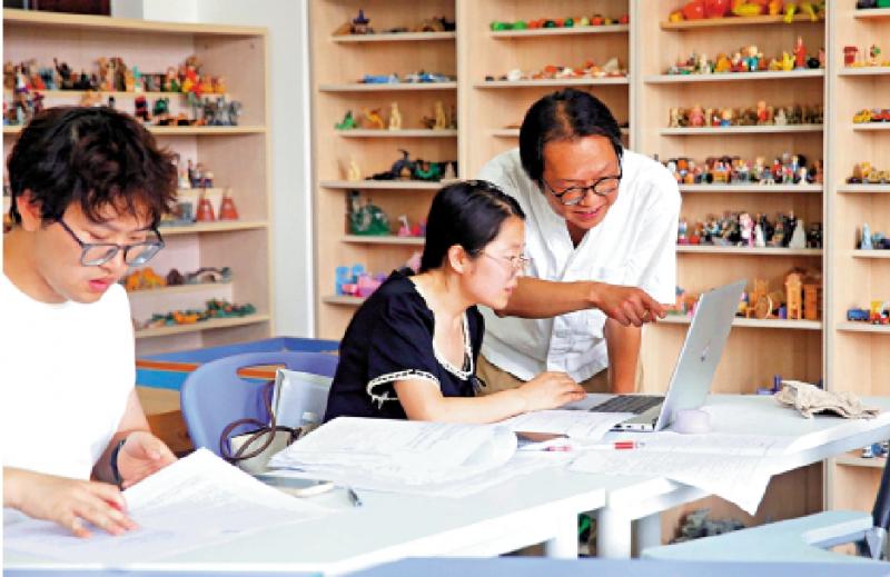 亦师亦友 带给学生安全感