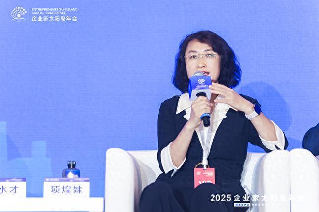 新华网：新型服务业电商成为拉动内需新引擎