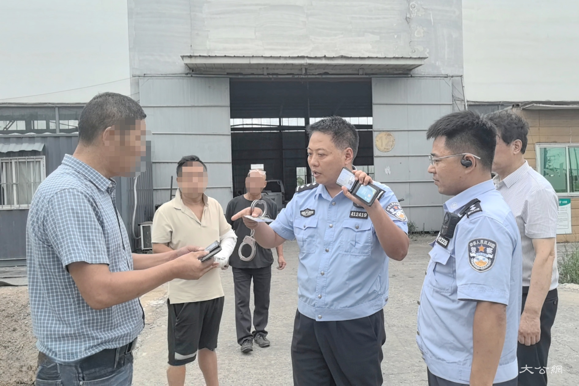 商丘市梁园区法院：异地强执遭阻挠 勇于“亮剑”显权威