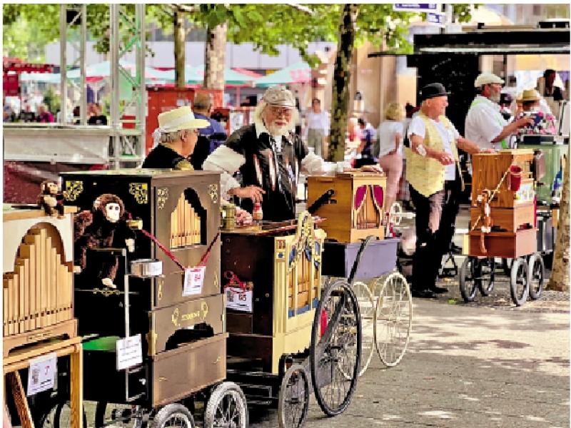 柏林漫言/柏林手摇风琴节\余 逾