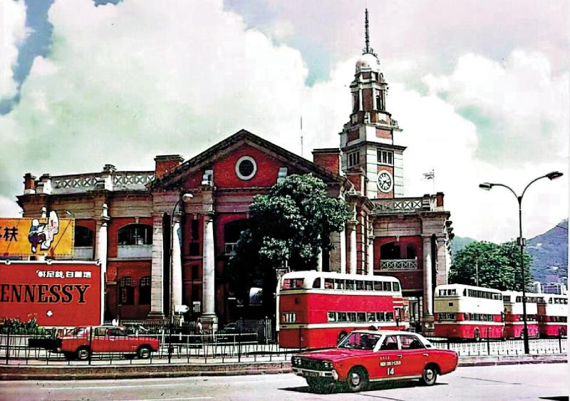 ﻿《香港巴士百年光影》探寻公共交通历史