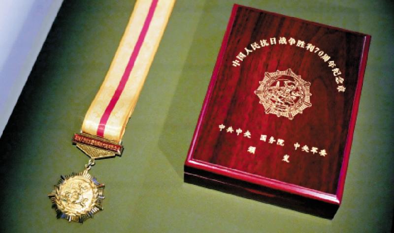 ﻿历史影像还原炮火下的断壁残垣