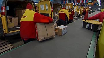 美关税新规带来不确定性 25国宣布暂停对美寄送包裹