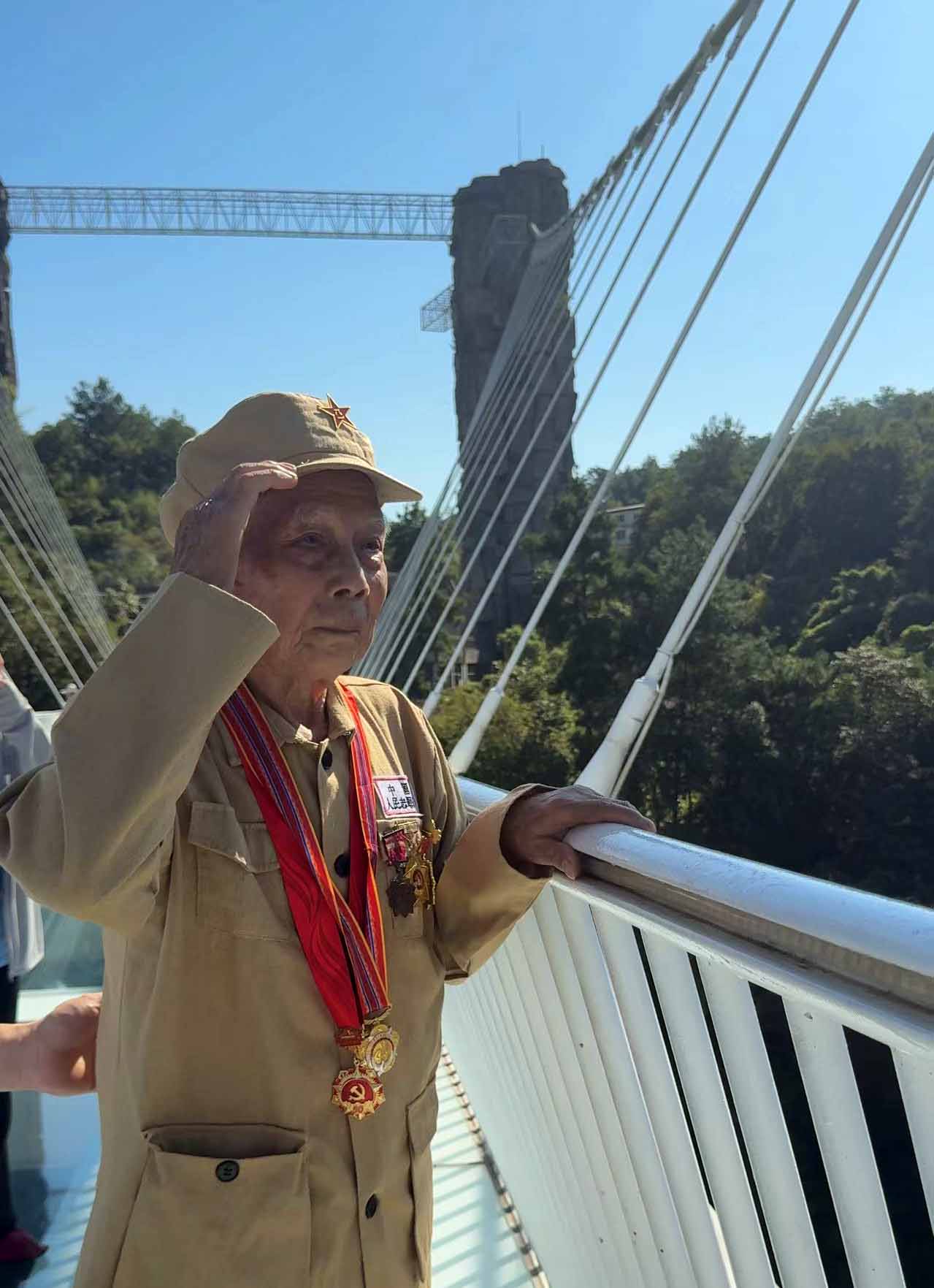 懸崖上的感動：張家界大峽谷景區推出禮敬軍人特別舉措
