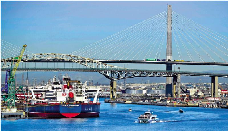 ﻿实话世经/美元信心动摇 避险功能褪色\程实