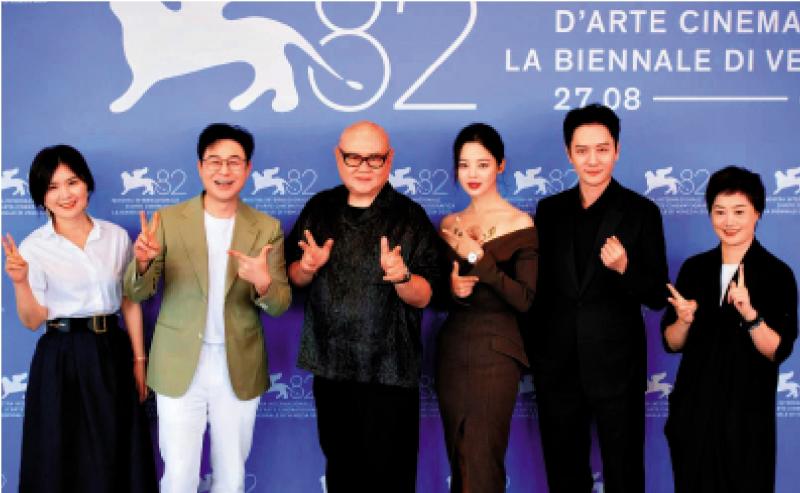 难忘瞬间/总制片人：悟出“做电影的意义”