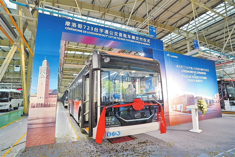 第35届非洲杯足球赛宇通服务用车首批车辆交付