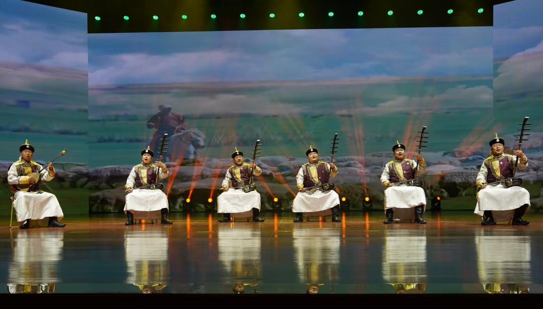 首屆全國曲藝院團優秀節目匯演在鄭州開幕