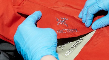 始祖鸟“升龙”表演引争议，日喀则官方成立调查组赴现场核查