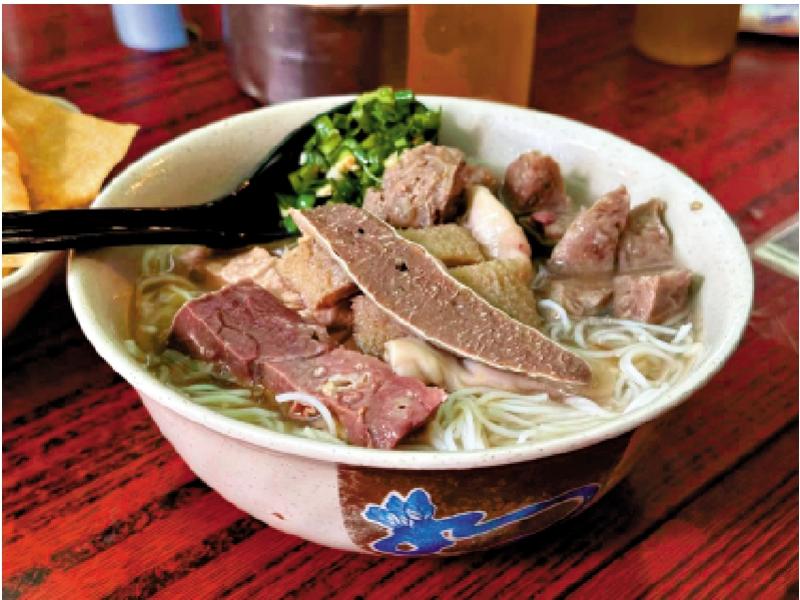 饮馔短歌/斜坡上的牛杂粉\徐 成