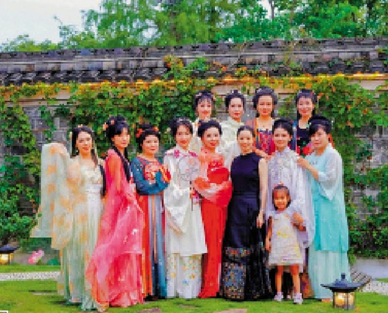 ﻿做月饼穿汉服 台胞沉浸式体验中华文化