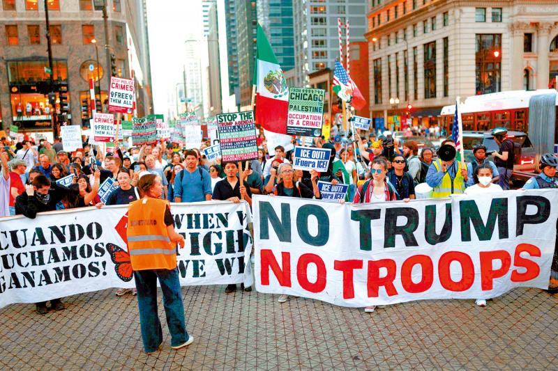 美国政府停摆进入第二周 白宫或拒补工资