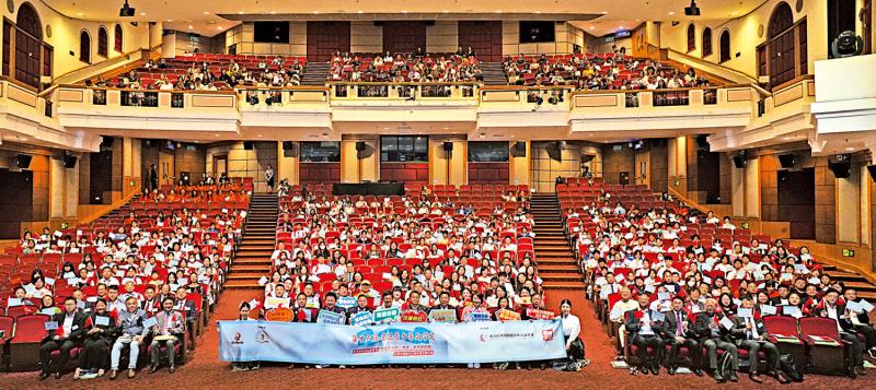 ﻿逾七千作品参赛 人数增逾五成 第十六届鲁青奖香港赛区颁奖