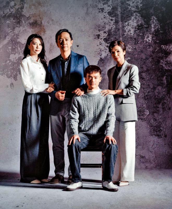 ﻿香港话剧团《儿子》 诠释至亲至疏是家人
