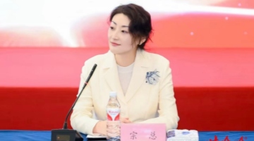宗泽后推“娃小智”硬刚宗馥莉“娃小宗”   娃哈哈饮料巨轮将向何方？