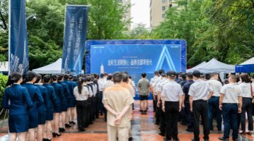 央企匠心焕新十年老盘:金茂服务如何重塑绿地名邸公馆的价值与温度?