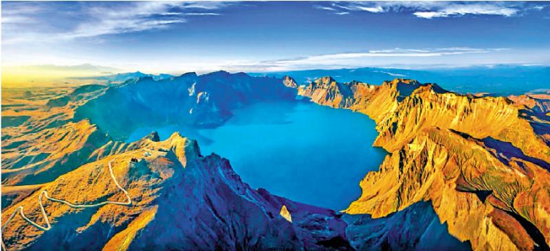 ﻿七日谈（吉林篇）/登高壮观天地间\任白