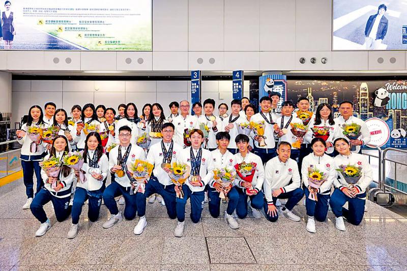 亚青运港队夺13金凯旋