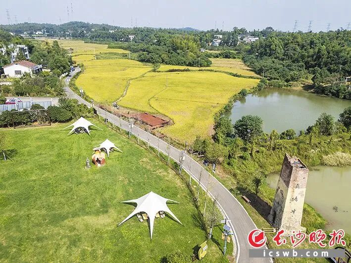 一灣湘水綠 千年窯火「紅」