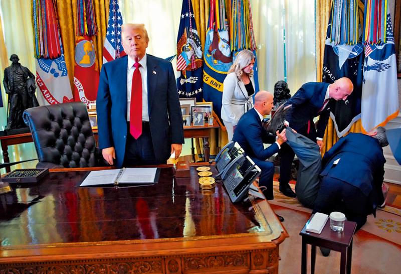 特朗普宣布减肥药大降价 药企高管当场晕倒