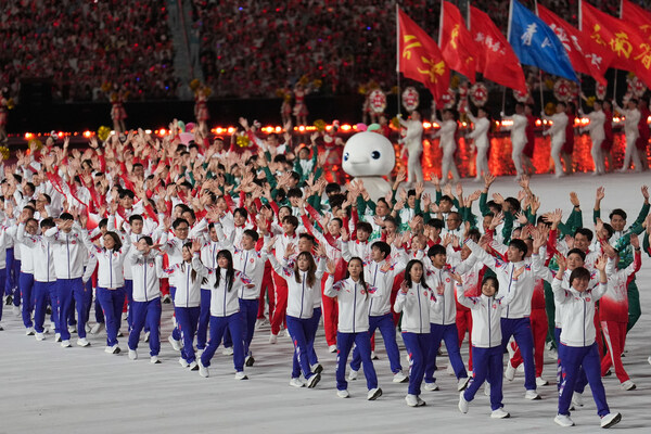 十五运会正式开幕，安踏全力为赛会保驾护航