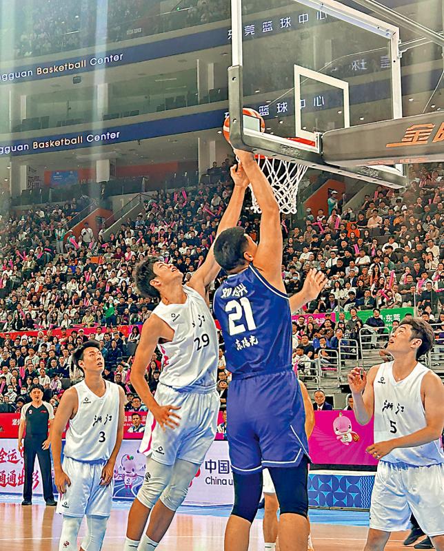 广东男篮胜浙江队 3夺全运成年组金牌