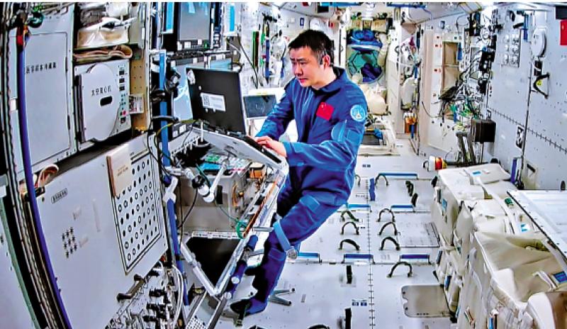 特稿/9天 VS 9月 尽显中国航天实力