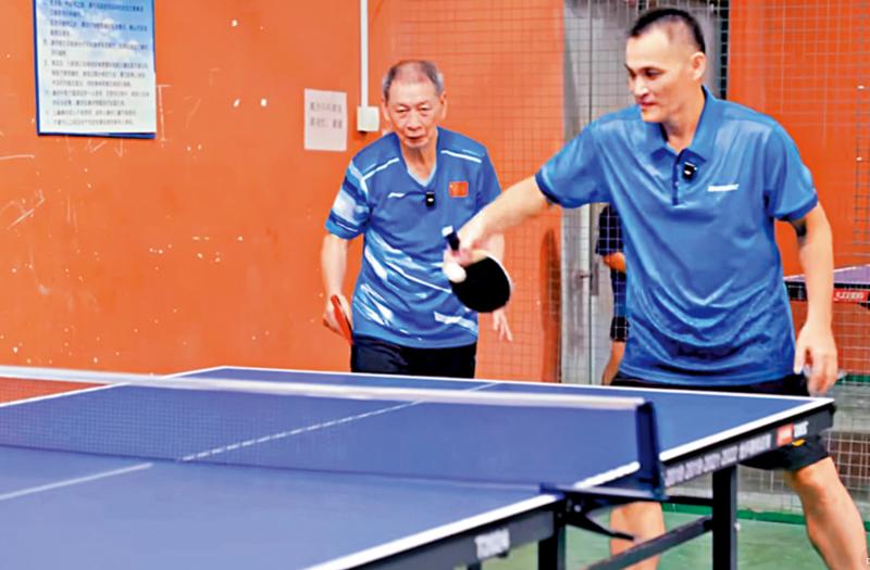 启蒙老师建议转用长胶球拍